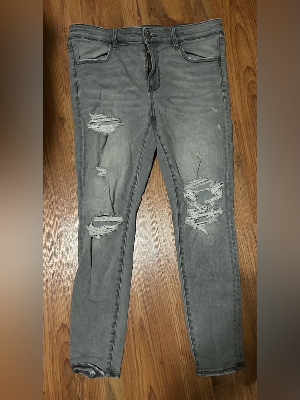 American Eagle Outfitters Grey Distressed Skinny Jeans